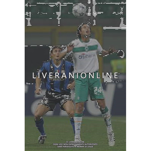 Milano 01-10-2009 champions league 2008/09 inter-werder brema 1:1 nella fotoclaudio pizarro e javier zanetti ph marco luzzani/ag aldo liverani s.a.s.
