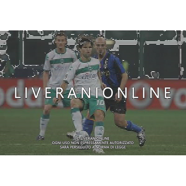 Milano 01-10-2009 champions league 2008/09 inter-werder brema 1:1 nella foto diego e esteban cambiasso ph marco luzzani/ag aldo liverani s.a.s.