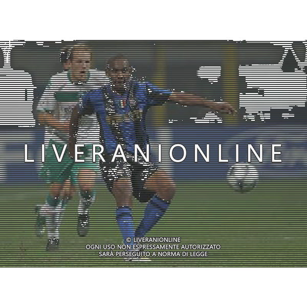 Milano 01-10-2009 champions league 2008/09 inter-werder brema 1:1 nella foto maicon e petri pasanen ph marco luzzani/ag aldo liverani s.a.s.