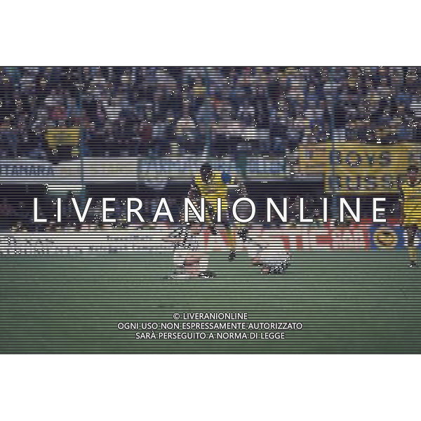 ARCHIVIO s.siro MILANO 17/05/199 finale COPPA uefa PARMA- juventus 1-1 NELLA FOTO asprilla in azione RETROSPETTIVA