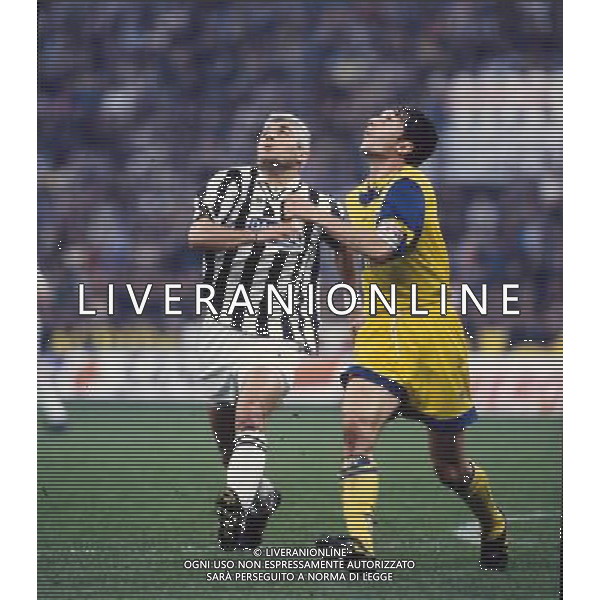 ARCHIVIO s.siro MILANO 17/05/199 finale COPPA uefa PARMA- juventus 1-1 NELLA FOTO ravanelli fabrizio e lorenzo minotti RETROSPETTIVA