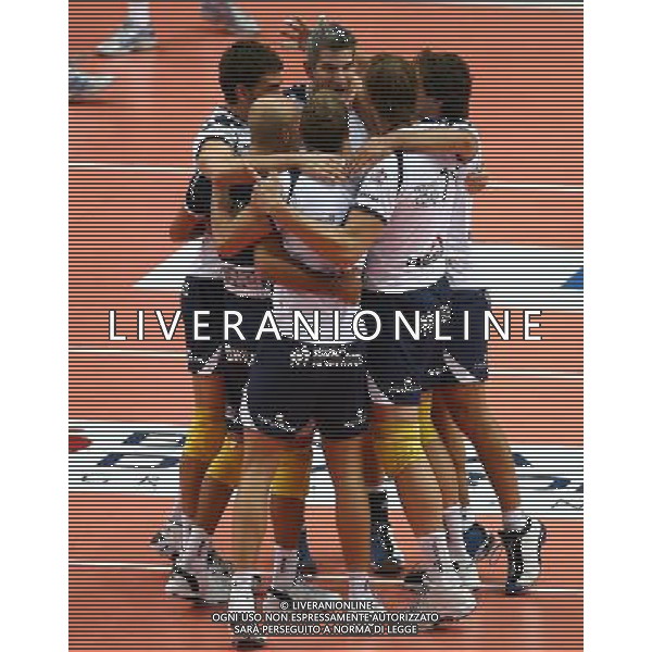 Marmi Lanza Verona - Trentino Volley Campionato di Pallavolo serie A1 2008-2009 Verona 05/10/2008 Nella foto l\'esultanza dei giocatori della marmi lanza verona Foto Luca Ghidoni/Ag. Aldo Liverani