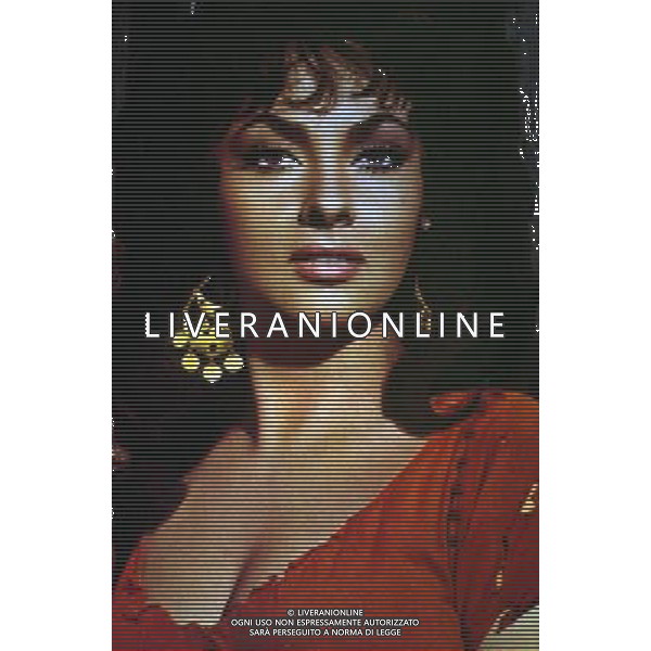 FILM\'NOTRE -DAM DE PARIS\' NELLA FOTO GINA LOLLOBRIGIDA AG ALDO LIVERANI
