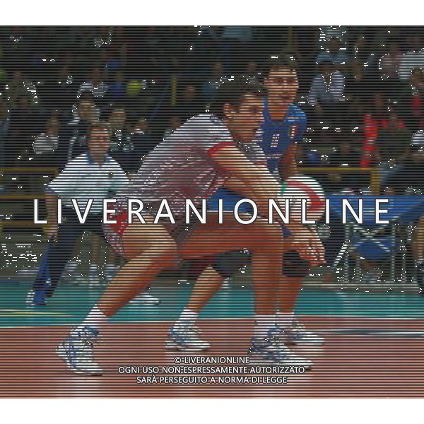 Foto Aldo Liverani/Luca Ghidoni Verona 05/10/2008 Campionato di Pallavolo serie A1 2008-2009 Marmi Lanza Verona-Trentino Volley Nella foto Michal Winiarski in ricezione