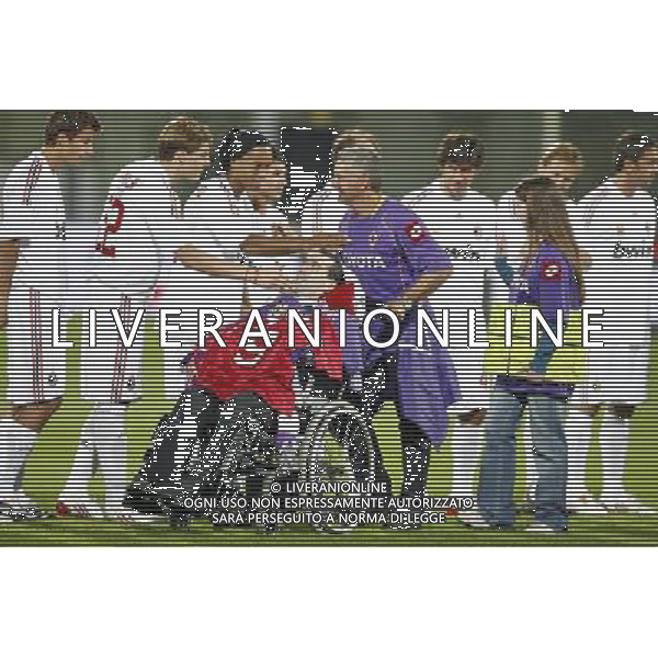 FIRENZE, 08 OTTOBRE 2OO8 AMICHEVOLE \'TUTTI PER STEFANO BORGONOVO\' FIORENTINA MILAN NELLA FOTO: STEFANO BORGONOVO CON ROBERTO BAGGIO E RONALDINHO FOTO AG. A. LIVERANI SAS 