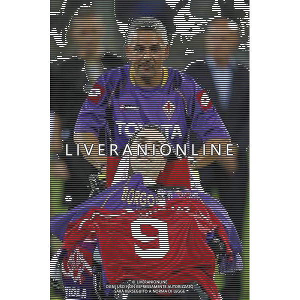 FIRENZE, 08 OTTOBRE 2OO8 AMICHEVOLE \'TUTTI PER STEFANO BORGONOVO\' FIORENTINA MILAN NELLA FOTO: STEFANO BORGONOVO CON ROBERTO BAGGIO FOTO AG. A. LIVERANI SAS 