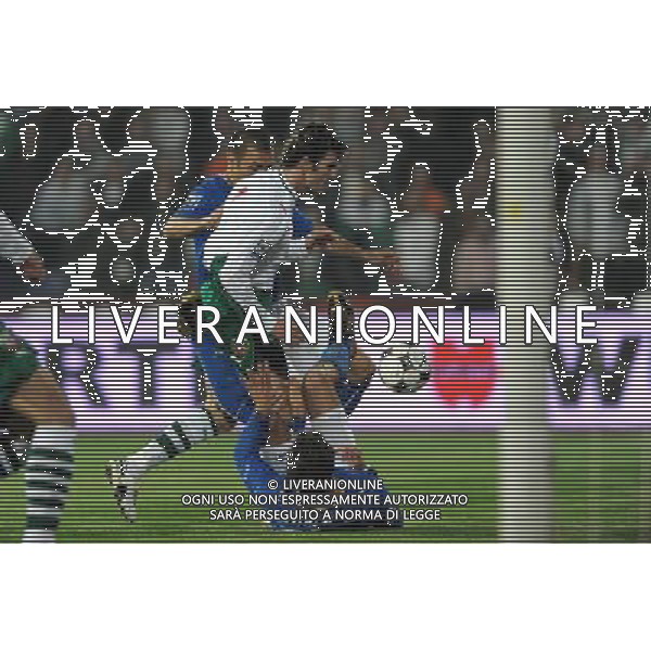 Qualificazioni ai Mondiali Sud Africa 2010 Gruppo 8 Sofia - 11.10.2008 Bulgaria-Italia Nella Foto:DIMITROV ANTICIPA GILARDINO E DOSSENA /Ph.Vitez-Ag. Aldo Liverani