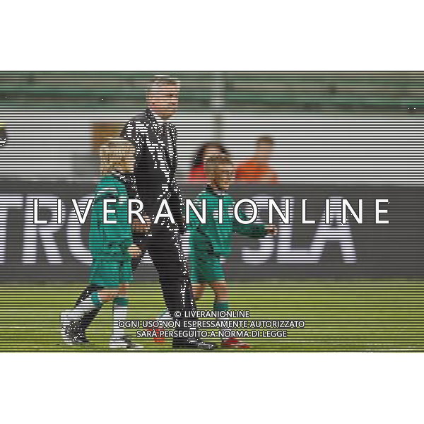 FIRENZE, 08 OTTOBRE 2OO8 AMICHEVOLE \'TUTTI PER STEFANO BORGONOVO\' FIORENTINA MILAN NELLA FOTO: CARLO ANCELOTTI ENTRA IN CAMPO FOTO AG. A. LIVERANI SAS