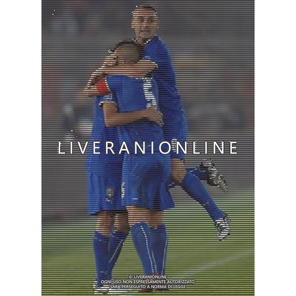 Qualificazioni ai Mondiali Sud Africa 2010 Gruppo 8 Lecce - 15.10.2008 Italia-Montenegro Nella Foto: ESULTANZA DOPO IL SECONDO GOL DI ALBERTO AQUILANI DEL 2-1 CON FABIO CANNAVARO E DANIELE DE ROSSI /Ph.Vitez-Ag. Aldo Liverani