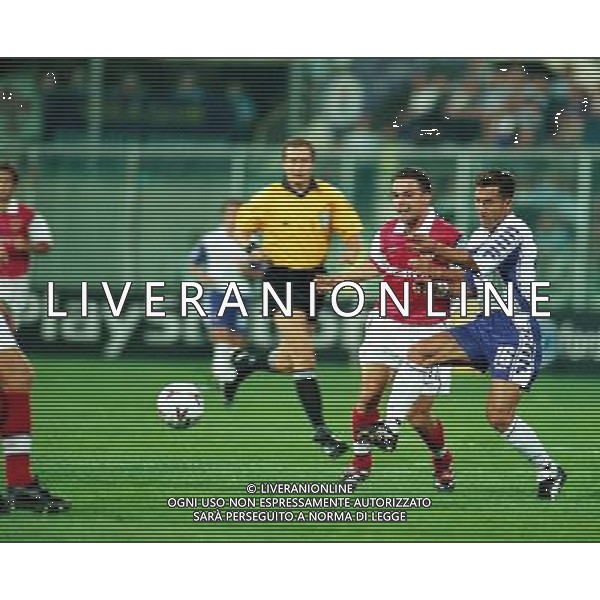 Fiorentina - Arsenal 0-0 14/09/1999 - I¡ giornata Champion League Stagione 1999/2000 nella foto Angelo di Livio e Overmars ph archivio Agenzia Aldo Liverani sas