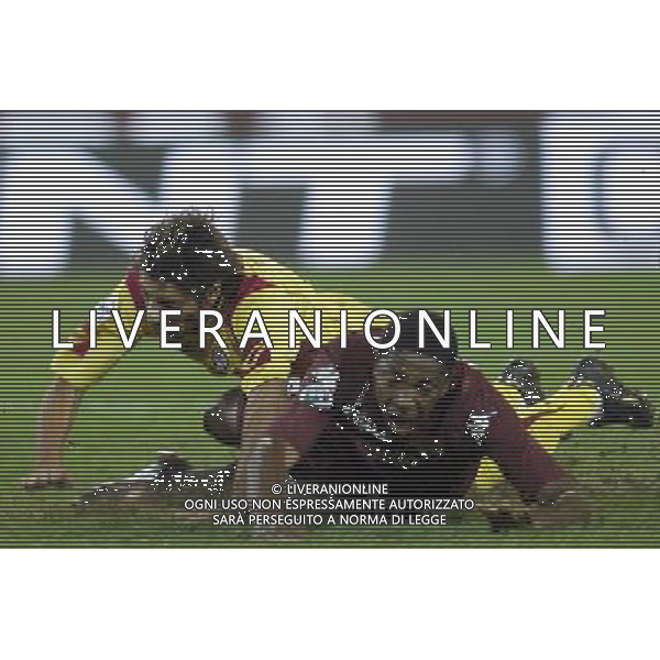 ©Manuela Viganti/Press Photo 01-10-2008 Torino Sport-Calcio Torino Livorno Coppa Italia Tim 2008/2009 Nella foto: Malonga atterrato in area ag aldo liverani
