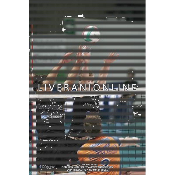 PADOVA 19/10/2008 CAMPIONATO ITALIANO PALLAVOLO MASCHILE SERIE A1 TIM 2008/09 ANTOVENETA PADOVA/MONTICHIARI NELLA FOTO:MURO DI RAYMAEKERS MATIAS E PERAZZOLO LORENZO FOTO PAOLA GARBUIO/AG.ALDO LIVERANI
