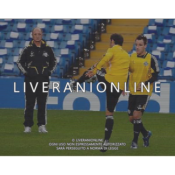 Luiz Felipe Scolari , Manager of Chelsea watching John Terry, the Captain of Chelsea training with Ricardo Carvalho of Chelsea during press conference and training of Chelsea 21/10/2008 in preparation of Champions League match vs Roma Picture By Marcello Pozzetti©IPS Photo Agency/Ag. Aldo Liverani sas - ITALY ONLY - 