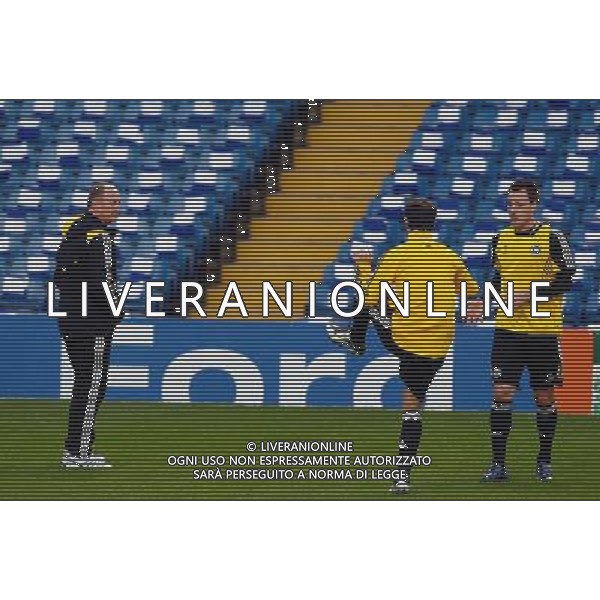 Luiz Felipe Scolari , Manager of Chelsea watching John Terry, the Captain of Chelsea training with Ricardo Carvalho of Chelsea 21/10/2008 in preparation of Champions League match vs Roma Picture By Marcello Pozzetti©IPS Photo Agency/Ag. Aldo Liverani sas - ITALY ONLY - 