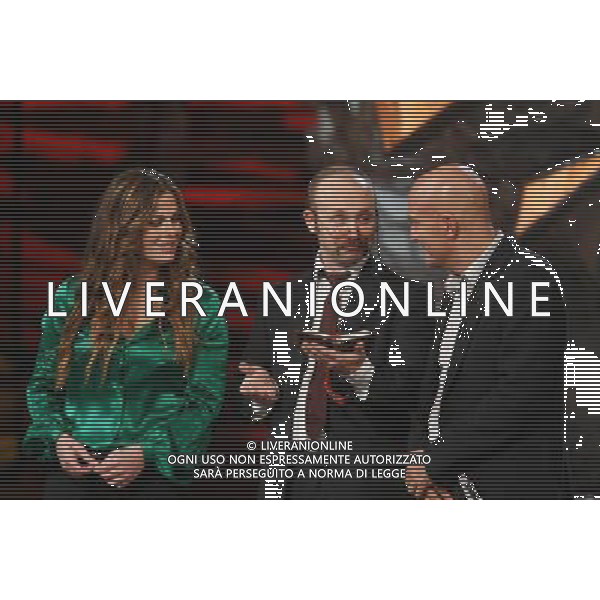TRASMISSIONE: \' ZELIG\' TEATRO DEGLI ARCIMBOLDI - MILANO NELLA FOTO: VANESSA INCONTRADA - PADRE DONOVAN - CLAUDIO BISIO FOTO ANTONIO SORANO - AG. ALDO LIVERANI SAS