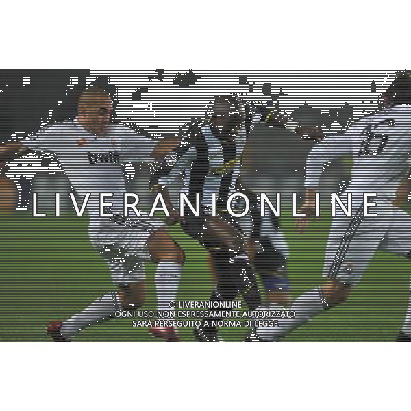  21-10-2008 Torino Sport-Calcio Juventus Real Madrid Champions League 2008/2009 Nella foto:cannavaro sissoko ph.falzone/ag ALDO LIVERANI SAS
