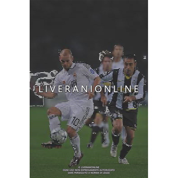 Juventus - Real Madrid Champions League 21-10-2008 Nella foto: Wesley Sneijder e Marco Marchionni ph.falzone/ag ALDO LIVERANI SAS