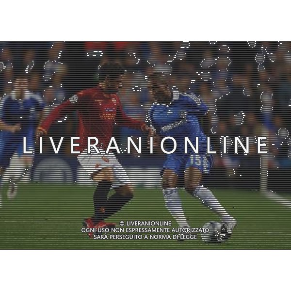 Florent Malouda of Chelsea and Cicinho of AS Roma during Chelsea FC v AS Roma 22/10/2008 for the Champions League match 3 of Group A at Stamford Bridge in London Picture By Marcello Pozzetti©IPS Photo Agency/Ag. Aldo Liverani Sas - ITALY ONLY -
