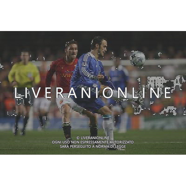 Francesco Totti of A.S. Roma watches Ricardo Carvalho of Chelsea in action ,Chelsea Vs A.S. Roma, UEFA Champions League Group A, Matchday 3 ,Stamford Bridge ,London, Date 22/10/2008 Picture by Marc Atkins©IPS Photo Agency/Ag. Aldo Liverani Sas - ITALY ONLY -