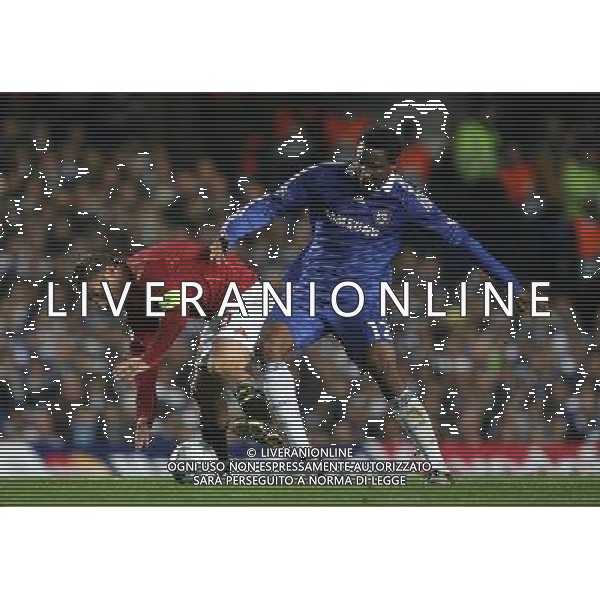 Francesco Totti of A.S. Roma in action with Mikel John Obi of Chelsea ,Chelsea Vs A.S. Roma, UEFA Champions League Group A, Matchday 3 ,Stamford Bridge ,London, Date 22/10/2008 Picture by Marc Atkins©IPS Photo Agency/Ag. Aldo Liverani Sas - ITALY ONLY -