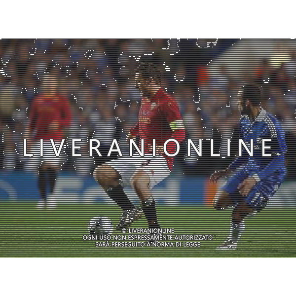 Francesco Totti (captain of AS Roma) and Jose\' Bosingwa of Chelse , Chelsea Vs A.S. Roma, UEFA Champions League Group A, Matchday 3 ,Stamford Bridge ,London, Date 22/10/2008 Picture by Marc Atkins©IPS Photo Agency/Ag. Aldo Liverani Sas - ITALY ONLY -