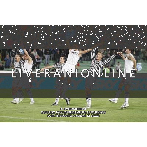 UDINE 23/10/2008 COPPA UEFA UDINESE-TOTTENHAM NELLA FOTO:L\'UDINESE ESULTA A FINE PARTITA FOTO PAOLA GARBUIO/AG.ALDO LIVERANI