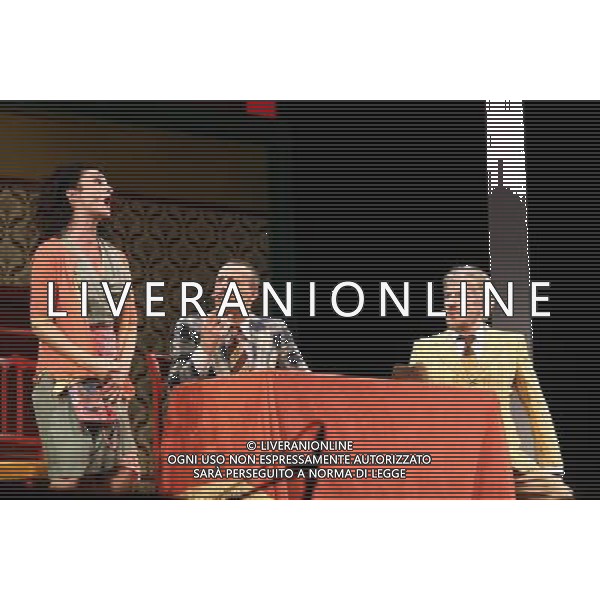 PRIMA DELLO SPETTACOLO TEATRALE:\' DI NUOVO BUONASERA\' CON GIGI PROIETTI AL TEATRO VENTAGLIO SMERALDO DI MILANO FOTO ANTONIO SORANO - AG. ALDO LIVERANI SAS