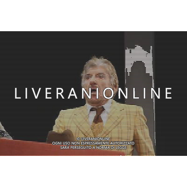 PRIMA DELLO SPETTACOLO TEATRALE:\' DI NUOVO BUONASERA\' CON GIGI PROIETTI AL TEATRO VENTAGLIO SMERALDO DI MILANO FOTO ANTONIO SORANO - AG. ALDO LIVERANI SAS