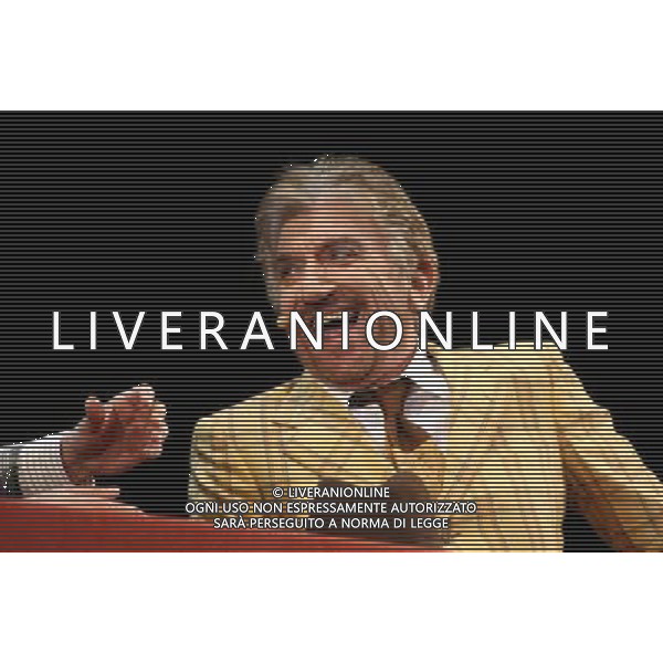 PRIMA DELLO SPETTACOLO TEATRALE:\' DI NUOVO BUONASERA\' CON GIGI PROIETTI AL TEATRO VENTAGLIO SMERALDO DI MILANO FOTO ANTONIO SORANO - AG. ALDO LIVERANI SAS