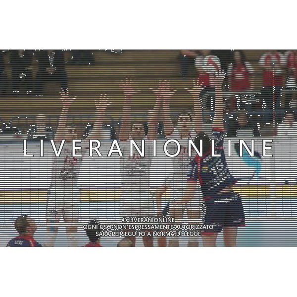TRENTO 27/10/2008 VOLLEY ITAS DIATEC TRENTINO -LUBE BANCA MARCHE MACERATA NELLA FOTO:MURO DI NIKOLA GRBIC, COSIMO MARCO PISCOPO E MATEY KAZIYSKI FOTO PAOLA GARBUIO/AG.ALDO LIVERANI