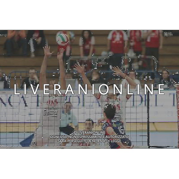 TRENTO 27/10/2008 VOLLEY ITAS DIATEC TRENTINO -LUBE BANCA MARCHE MACERATA NELLA FOTO:MURO DI COSIMO MARCO PISCOPO E MICHAL WINIARSKI FOTO PAOLA GARBUIO/AG.ALDO LIVERANI