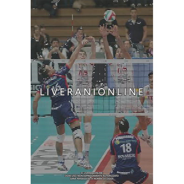TRENTO 27/10/2008 VOLLEY ITAS DIATEC TRENTINO -LUBE BANCA MARCHE MACERATA NELLA FOTO:MURO DI NIKOLA GRBIC E COSIMO MARCO PISCOPO FOTO PAOLA GARBUIO/AG.ALDO LIVERANI