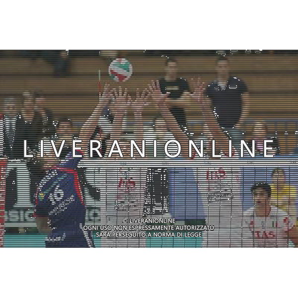TRENTO 27/10/2008 VOLLEY ITAS DIATEC TRENTINO -LUBE BANCA MARCHE MACERATA NELLA FOTO:MURO DI NIKOLA GRBIC E COSIMO MARCO PISCOPO FOTO PAOLA GARBUIO/AG.ALDO LIVERANI