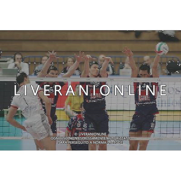 TRENTO 27/10/2008 VOLLEY ITAS DIATEC TRENTINO -LUBE BANCA MARCHE MACERATA NELLA FOTO:MURO DI IGOR OMRCEN, MARKO PODRASCANIN E MATTEO MARTINO FOTO PAOLA GARBUIO/AG.ALDO LIVERANI