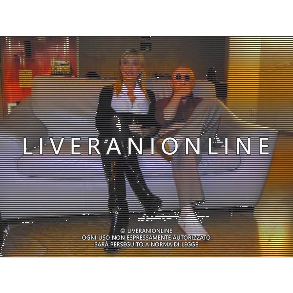 MILANO 3/11/2008 TEATRO SAN BABILA PRESENTAZIONE DELLO SPETTACOLO DI SABINA NEGRI: -HO PERSO LA FACCIA- NELLA FOTO SABINA NEGRI E CARLO DELLE PIANE FOTO MARIO ROMANO/AG ALDO LIVERANI