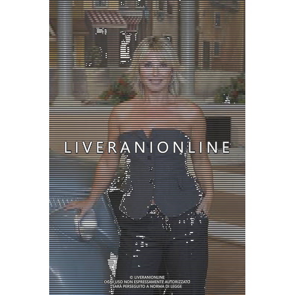 TRASMISSIONE TELEVISIVA \'PIAZZA GRANDE\' 2007 nella foto MONICA LEOFREDDI UFF STAMPA RAI-AG ALDO LIVERANI