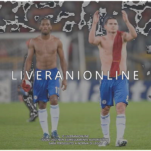 Roma Vs Chelsea - 04/11/2008 - Stadio Olimpico - Uefa Champions League 2008/2009 - Gruppo A - nella foto Lampard e Drogba salutano i tifosi a fine gara ph. Corradetti / ag. Aldo Liverani Sas