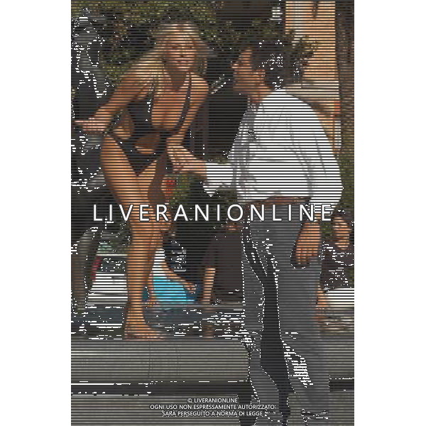 TRASMISSIONE TELEVISIVA \'PIAZZA GRANDE \' 2003 NELLA FOTO STEFANIA ORLANDO-FABRIZIO FRIZZI FILMCODX-AG ALDO LIVERANI
