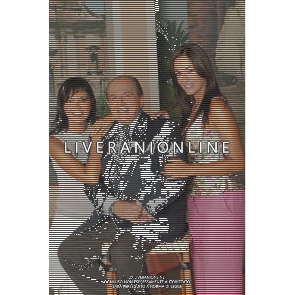 TRASMISSIONE TELEVISIVA\'PIAZZA GRANDE\' 2004 NELLA FOTO GIANCARLO MAGALLI-MARA CARFAGNA-FIORDALISO AG ALDO LIVERANI
