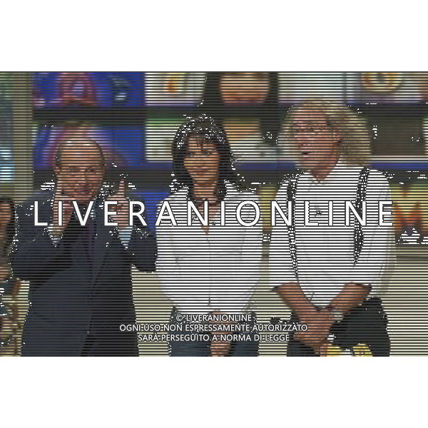 TRASMISSIONE TELEVISIVA\'PIAZZA GRANDE\' 2004 NELLA FOTO GIANCARLO MAGALLI-GIANNI MAZZA-FIORDALISO AG ALDO LIVERANI