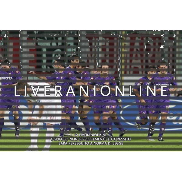 FIORENTINA - BAYERN MONACO 05 NOVEMBRE 2OO8 CHAMPIONS LEAGUE 2008/2009 NELLA FOTO: ESULTANZA DELLA FIORENTINA DOPO IL GOL DELL\'1-0 DI ADRIAN MUTU FOTO AG. A. LIVERANI SAS