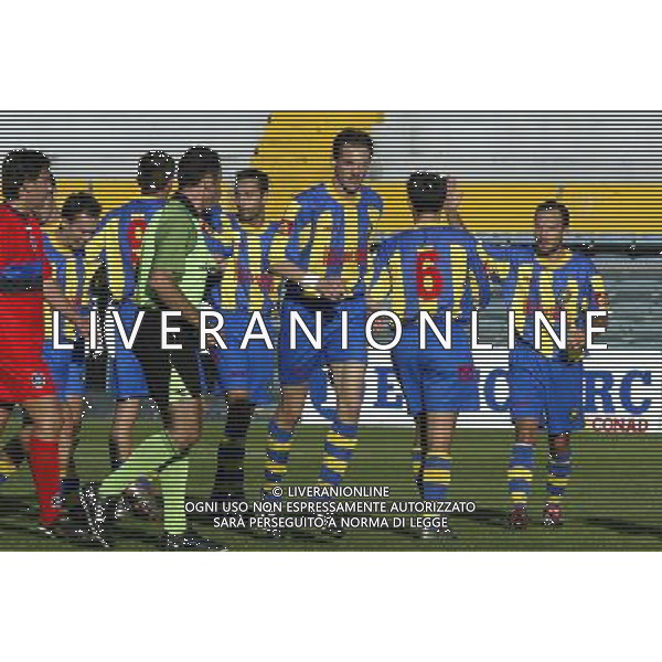 Pisa 05/11/2003 Pisa-Castelnuovo Coppa Italia serie C Nella foto: Esultanza del Castelnuovo.* Ph Gianni Nucci/Aldo Liverani