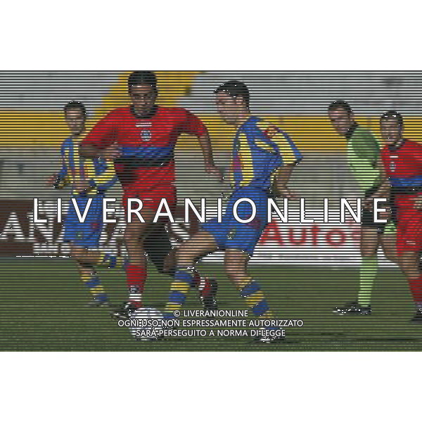 Pisa 05/11/2003 Pisa-Castelnuovo Coppa Italia serie C Nella foto: Malventi Nicola contro Zitolo Francesco.* Ph Gianni Nucci/Aldo Liverani