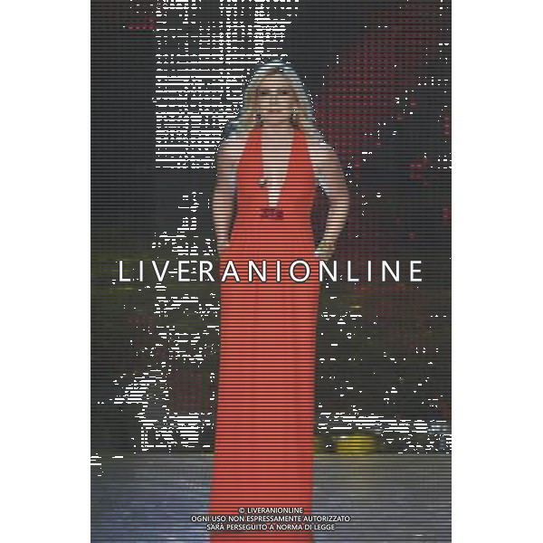 TRASMISSIONE \' E\' NATA UNA......STELLA GEMELLA\' IN ONDA SU CANALE 5 NELLA FOTO: LORELLA CUCCARINI © PASQUINO - AG. ALDO LIVERANI SAS