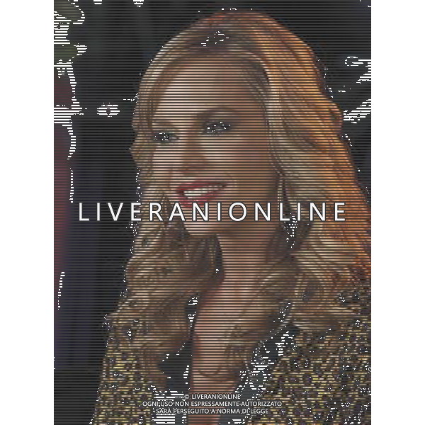serie tv: \' Desperate Housewives - stagione 6 Episodio 14 - The Glamorous Life\' Pictured: Julie Benz ©ÊPLANET PHOTOS - Ag. Aldo Liverani sas ITALY ONLY 