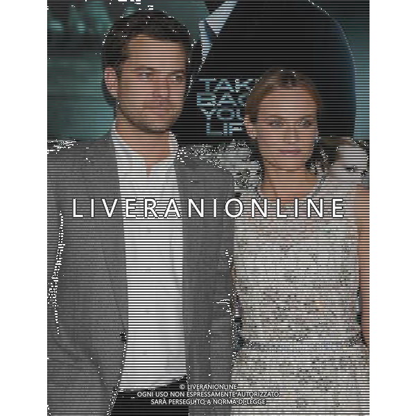 Joshua Jackson and wife Diane Kruger Photo by Gilbert Flores \'Unknown\' Los Angeles Premiere at the Village Theatre February 16, 2011 - Westwood, California AG. ALDO LIVERANI SAS ITALY ONLY