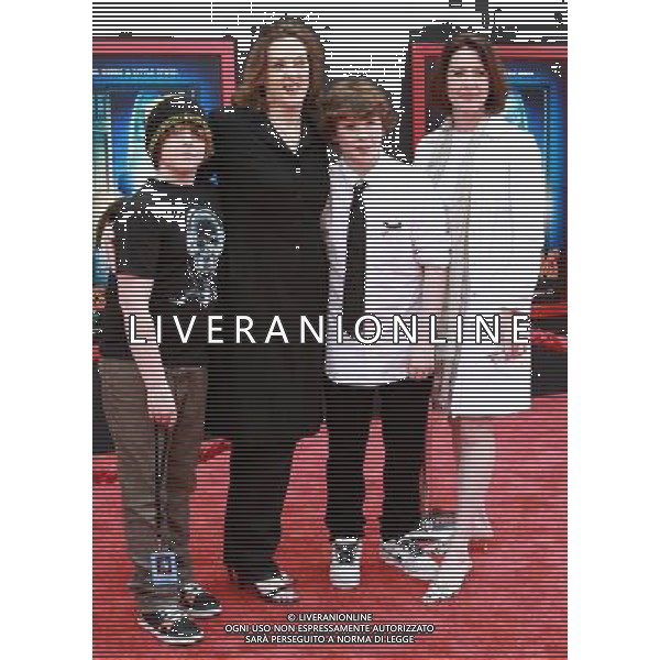 6 March 2011 - Hollywood, California - Joan Cusack (2nd L) and Ann Cusack and Kids. \'Mars Needs Moms 3D\' Los Angeles Premiere Held At The EL Capitan Theatre. Photo Credit: Kevan Brooks/AdMedia AG. ALDO LIVERANI SAS ITALY ONLY *** Local Caption *** .