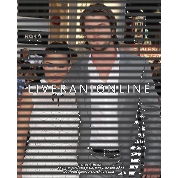 Chris Hemsworth and wife Elsa Pataky \'Captain America: The First Avenger\' Los Angeles Premiere at the El Captian Theatre July 19, 2011 - Hollywood, California