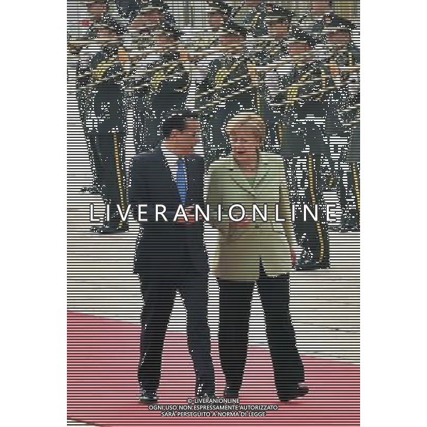 (140707) -- BEIJING, July 7, 2014 () -- Chinese Premier Li Keqiang (L) holds a welcoming ceremony for visiting German Chancellor Angela Merkel in Beijing, capital of China, July 7, 2014. (/Li Tao) ©PHOTOSHOT/Agenzia Aldo Liverani sas - ITALY ONLY - EDITORIAL USE ONLY - Il cancelliere tedesco Angela Merkel in visita a Pechino, capitale della Cina, 7 luglio 2014.
