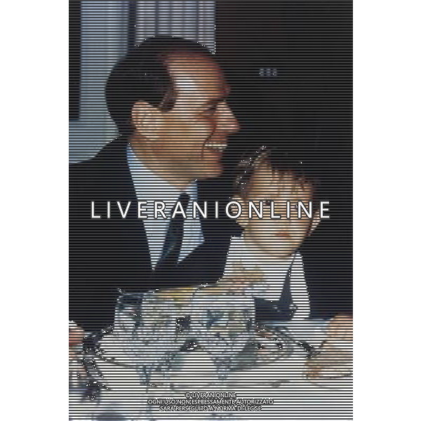 - Retrospettiva - Silvio Berlusconi con il figlio Luigi - 1991 ©Ufficio Stampa Silvio Berlusconi/Archivio Agenzia Aldo Liverani